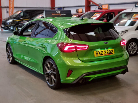 Ford Focus 2.3 Focus ST 5 door 2.3L EcoBoost 280PS FWD 6 Speed Manual 6