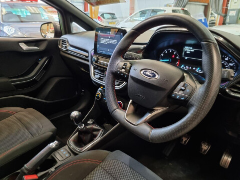 Ford Fiesta 1.0 T EcoBoost ST-Line 10