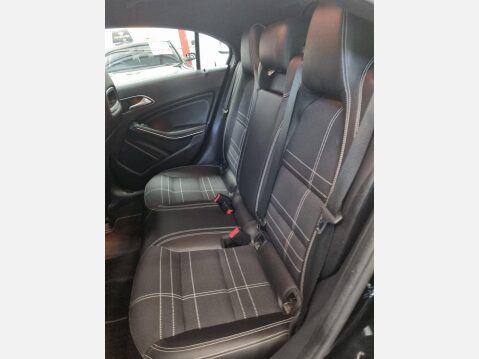 Mercedes-Benz A Class 1.6 A200 Sport 13