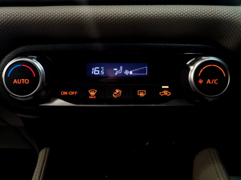 Nissan Micra 0.9 IG-T N-Connecta 16