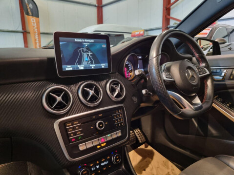 Mercedes-Benz A Class 2.1 A200d AMG Line 12