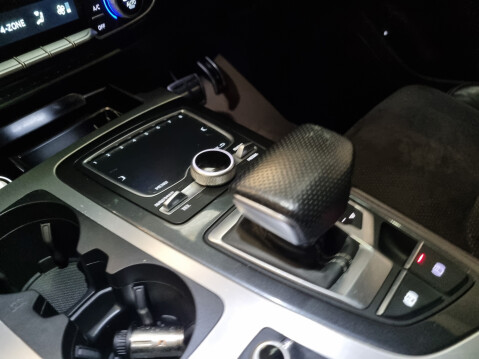 Audi Q7 TDI QUATTRO S LINE 8