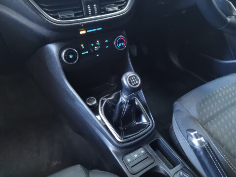 Ford Fiesta ZETEC 17