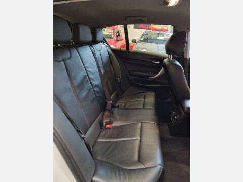 BMW 1 Series 118D SE 27