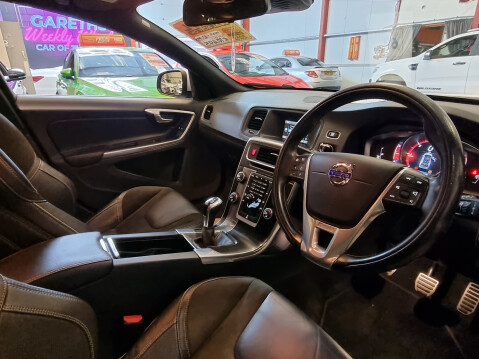 Volvo V60 D3 R-DESIGN 9