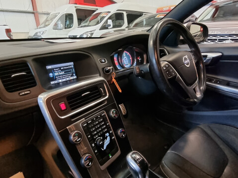 Volvo V60 D3 R-DESIGN 13