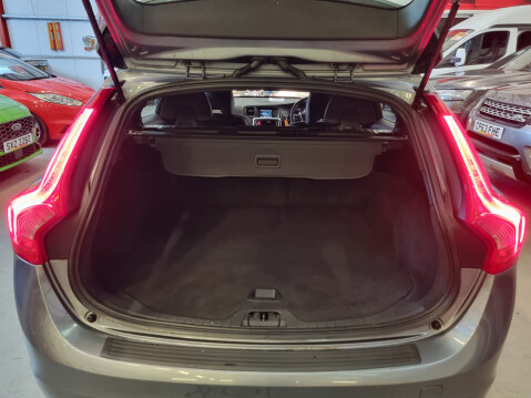 Volvo V60 D3 R-DESIGN 17