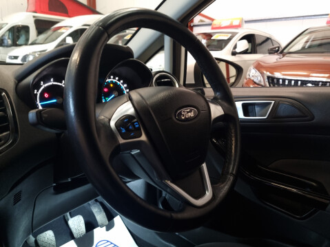 Ford Fiesta ZETEC 19