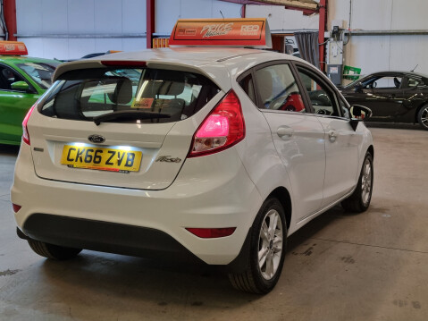 Ford Fiesta ZETEC 9