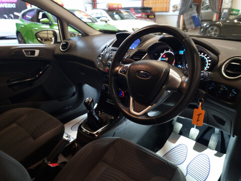Ford Fiesta ZETEC 11