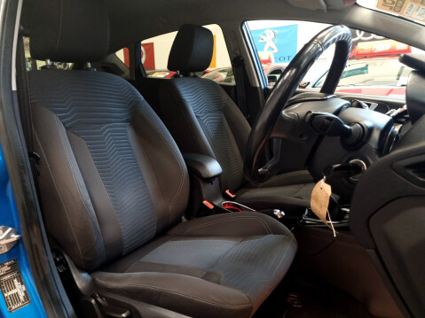 Ford Fiesta TITANIUM 10