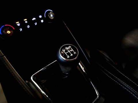 MG ZS EXCLUSIVE 17