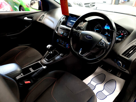 Ford Focus ST-LINE 10