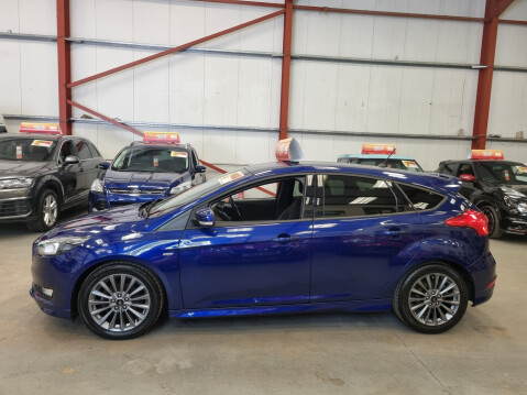 Ford Focus ST-LINE 5