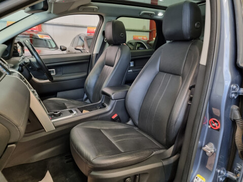 Land Rover Discovery Sport TD4 HSE BLACK 14