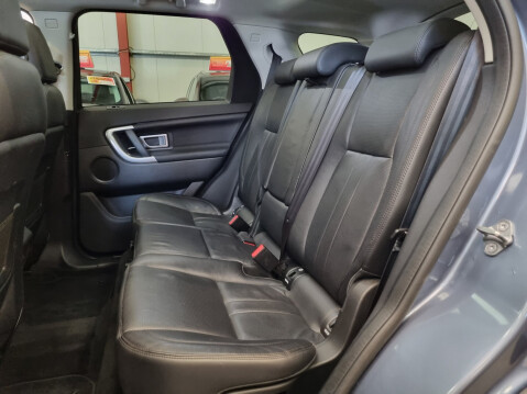 Land Rover Discovery Sport TD4 HSE BLACK 18
