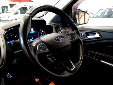 Ford Kuga ZETEC TDCI 19