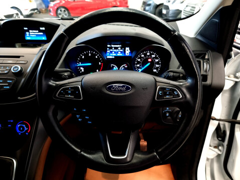 Ford Kuga ZETEC TDCI 22