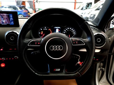 Audi A3 TDI S LINE 25