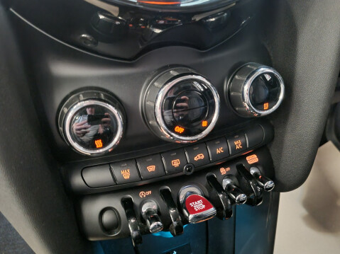 Mini Hatch COOPER D 14