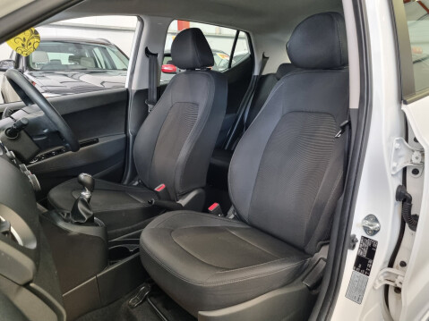 Hyundai i10 SE 13