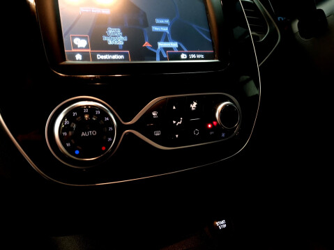 Renault Captur ICONIC DCI 15