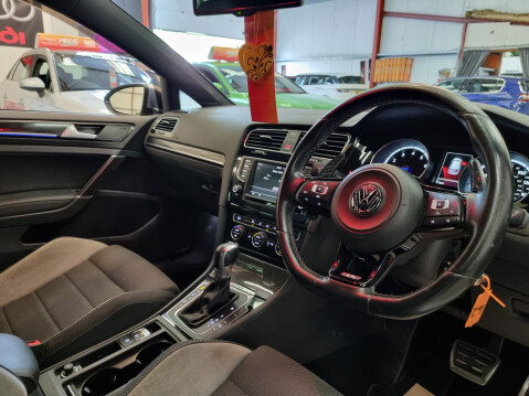 Volkswagen Golf R DSG 7