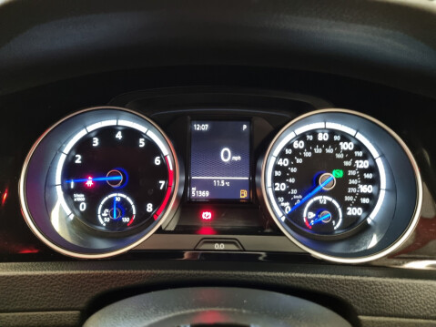 Volkswagen Golf R DSG 18