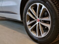 Jaguar F-Pace R-SPORT AWD 18