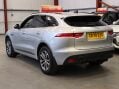 Jaguar F-Pace R-SPORT AWD 4