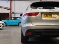 Jaguar F-Pace R-SPORT AWD 5