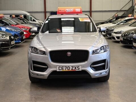Jaguar F-Pace R-SPORT AWD 2