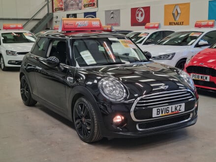 Mini Hatch COOPER