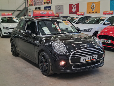 Mini Hatch COOPER 1