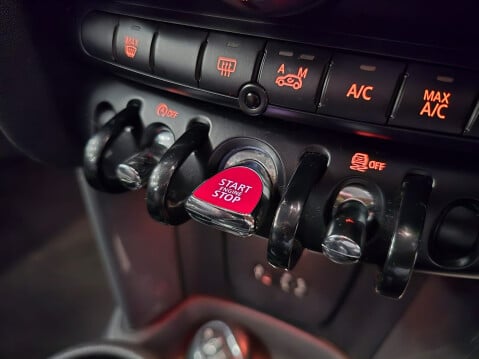 Mini Hatch COOPER 8