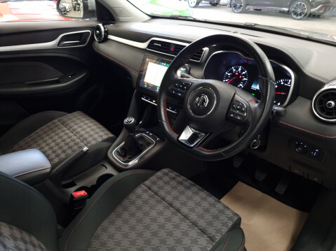MG ZS EXCITE VTI-TECH 10
