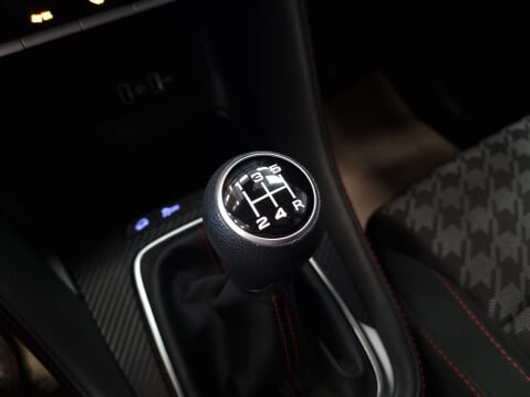 MG ZS EXCITE VTI-TECH 17