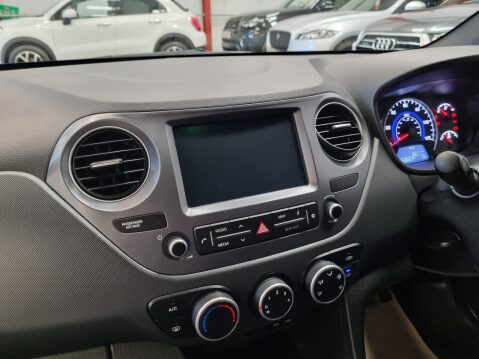Hyundai i10 GO SE 14