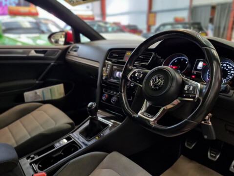 Volkswagen Golf R LINE EDITION TDI BLUEMOTION TECHNOLOGY 10