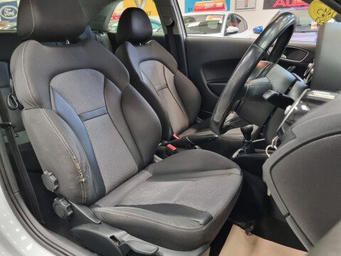 Audi A1 TFSI SPORT 10