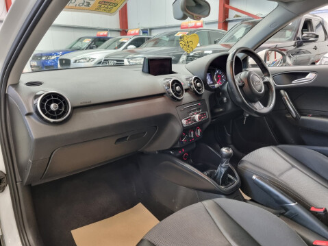 Audi A1 TFSI SPORT 11
