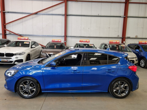 Ford Focus ST-LINE 4