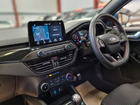 Ford Focus ST-LINE 8