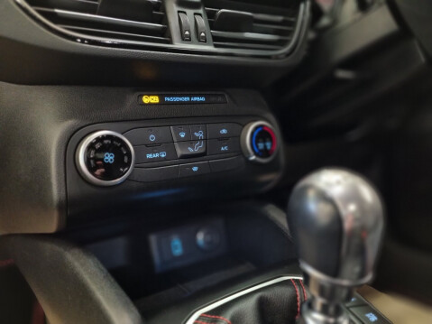 Ford Focus ST-LINE 11