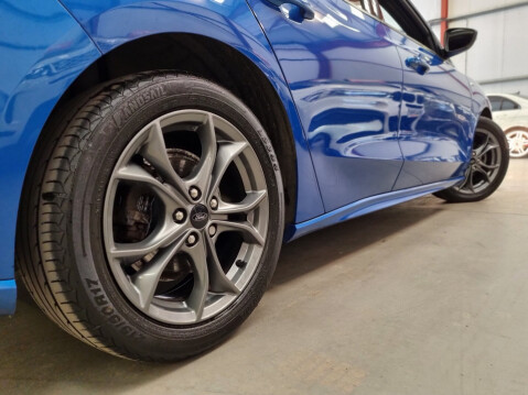 Ford Focus ST-LINE 16
