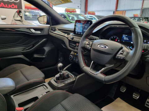 Ford Focus ST-LINE 19