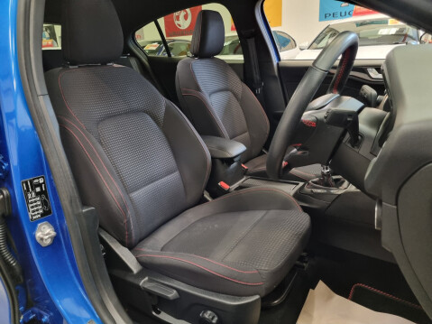 Ford Focus ST-LINE 20