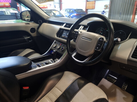 Land Rover Range Rover Sport V8 SVR 10