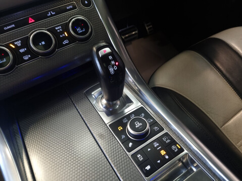Land Rover Range Rover Sport V8 SVR 20