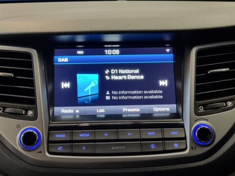 Hyundai TUCSON CRDI SE NAV BLUE DRIVE 13